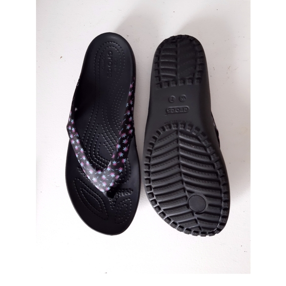 Crocs | Palm Tree Print Flip Flop - Picture 2 of 2